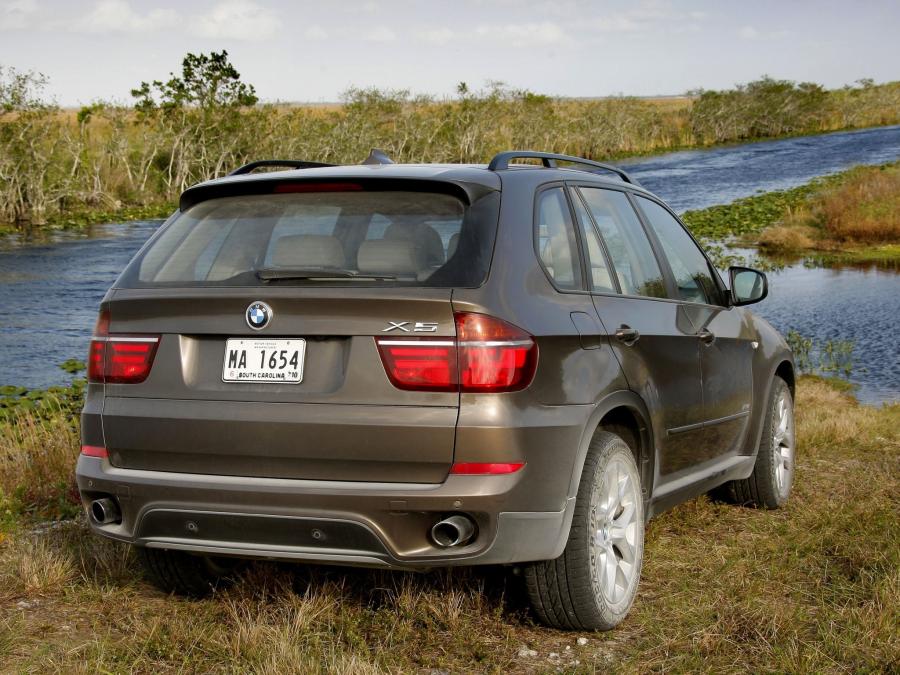  BMW X5 xDrive 3.5i 2010 года  (фото 3 из 16)